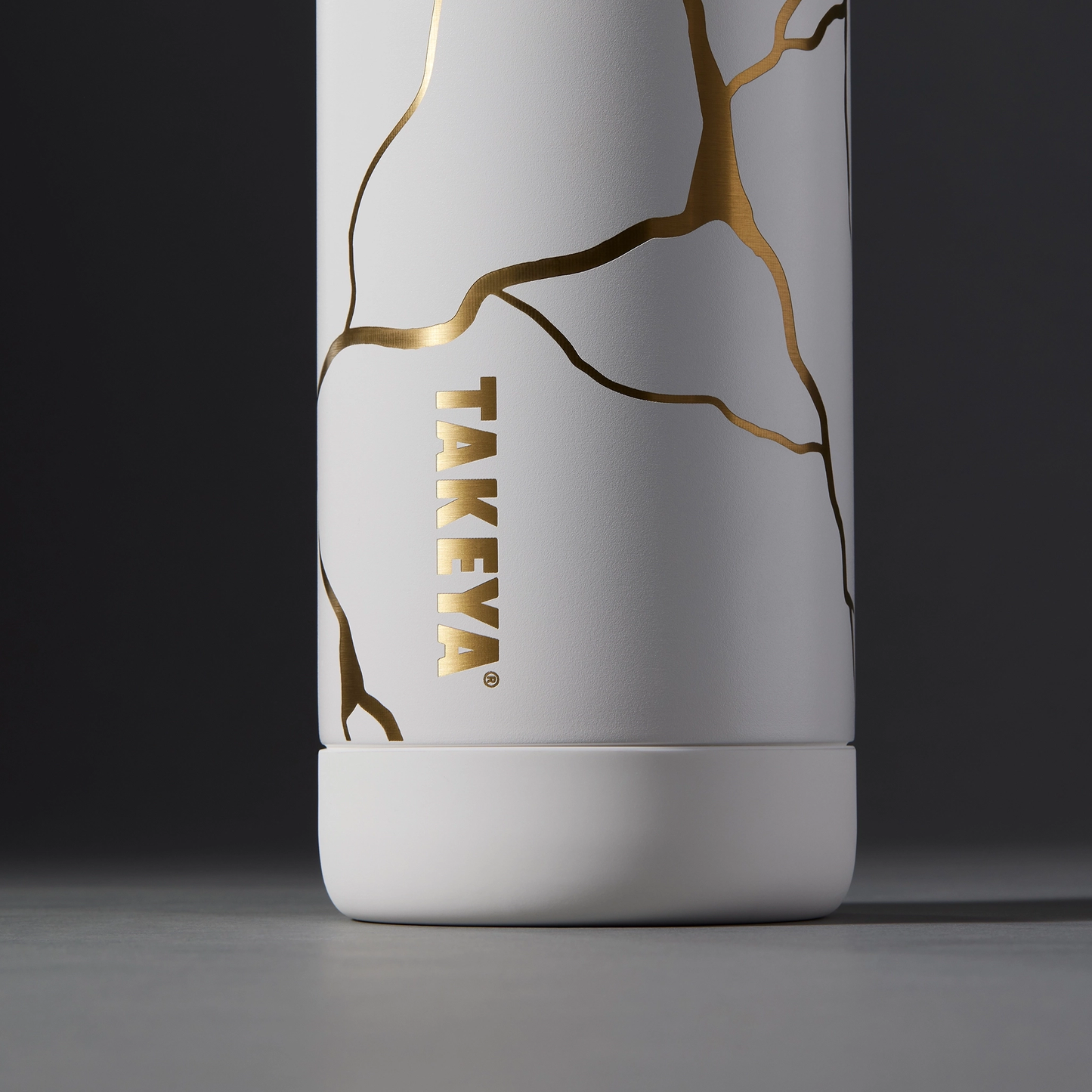 kintsugi-water-bottle-with-straw-lid-y9 51389-TK_HO25_Kintsugi_Takeya9236_Crop.png