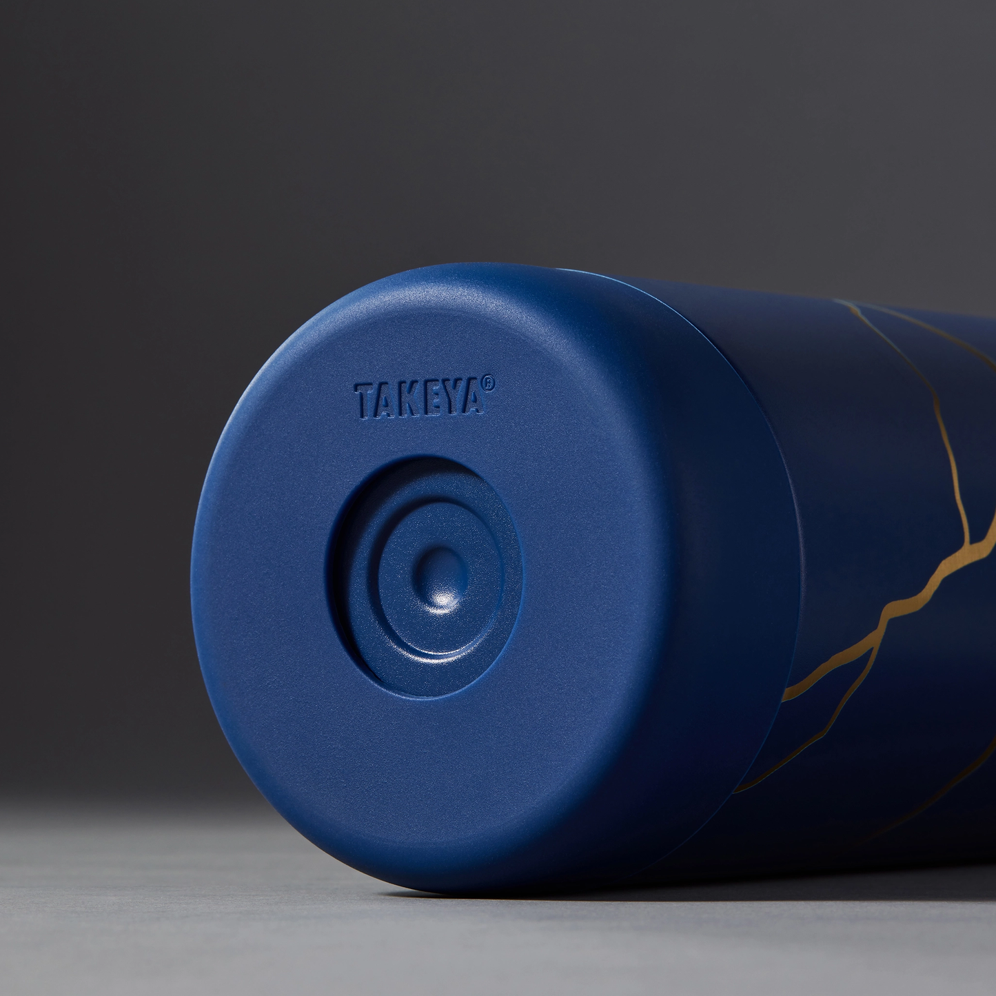 kintsugi-water-bottle-with-spout-lid-k5 51390-TK_HO25_Kintsugi_Takeya9249.png
